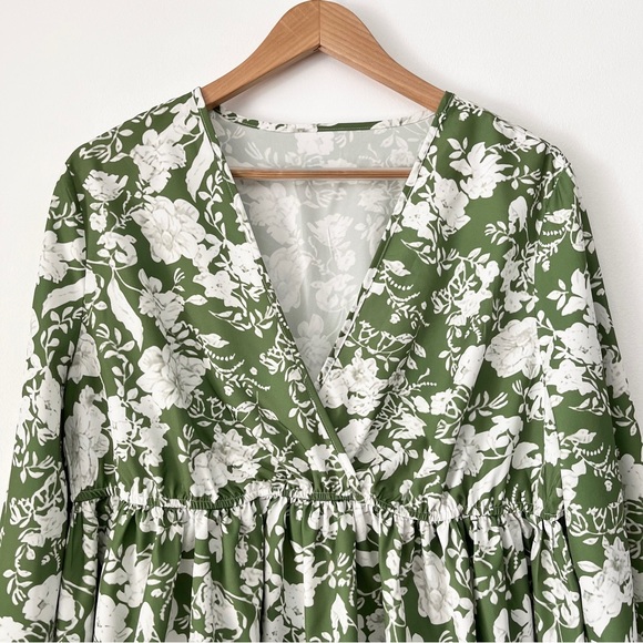 SHEIN Curve Boho Floral Faux Wrap Bell Sleeve Peplum Blouse Size XL - Picture 2 of 12